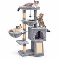 Arbre à chat multi-niveaux avec hamac, niche fermée et poteaux à gratter