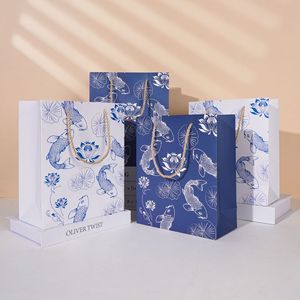 Tùy chỉnh thiết kế chất lượng cao sang trọng Túi giấy có thể tái chế mua sắm quần áo túi quà tặng với logo riêng của bạn - Product Image 5