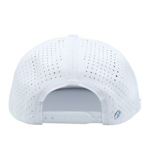 Gorra de Golf de 5 Paneles con Parche de Goma Personalizado, Protección Solar, Tela Impermeable Blanca, Visera Plana, Estilo Deportivo y Moderno - Product Image 4