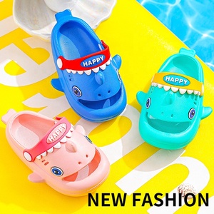 Sandales de dessin animé EVA sabots pour enfants, chaussures d'été antidérapantes en forme de requin pour garçons, 2023 - Product Image 4