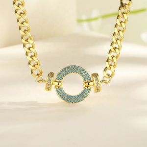 Colliers pendentifs pour femmes en alliage plaqué or 18 carats avec zircon 3A, chaîne cubaine tendance et luxueuse pour anniversaire - Product Image 3