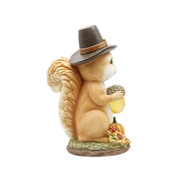 Statue de jardin en résine Écureuil, Écureuil de Thanksgiving avec chapeau de pèlerin et lumière LED en forme de gland, Décoration de jardin, Fourniture en gros B2B