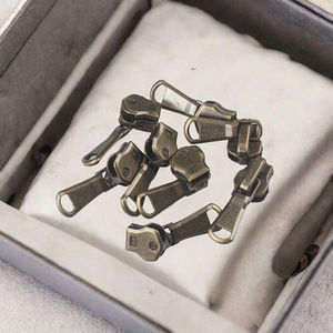 Fermeture éclair robuste à verrouillage automatique en alliage de zinc peint, marque privée n° 8, avec tirette vintage, vente en gros, promotion - Product Image 3