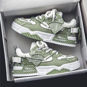 <span class=keywords><strong>Scarpe</strong></span> da <span class=keywords><strong>Uomo</strong></span> 2026 Nuove Invernali <span class=keywords><strong>Estive</strong></span> con Punta in Acciaio Casual con Suola Piatta da Corsa e Rialzo Interno, Stile Trendy - Product Image 1