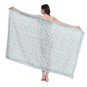 Pareo de Algodón con Estampado a Mano en Azul y Turquesa para Mujer, Ligero, para Usar como Cubrebañador, Ropa de Playa y Resort para el Verano - Product Image 1