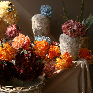 Yihua Floral Art - Ramo de Hortensias Artificiales de Seda, Estilo Vintage, Decoración para el Hogar, Arreglo para Sala de Estar, Accesorios para Exteriores - Product Image 1
