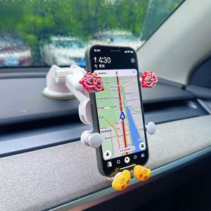 Supporto Flessibile per Telefono Auto a Forma <span class=keywords><strong>di</strong></span> Leone Cinese con Lingotto d'Oro, Montaggio a Ventosa per Cruscotto, Universale, per Navigazione, Scrivania, <span class=keywords><strong>Letto</strong></span>, Impermeabile, in ABS - Product Image 6