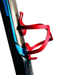 Portabotellas de agua para bicicleta de aleación de aluminio, ligero, moldeado en una sola pieza, para bicicleta de carretera y de montaña, equipo de ciclismo Qt 6532154 - Product Image 2