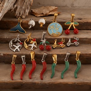 Dijes de Acero Inoxidable Chapados en Oro de 18k con Iconos de Estilo de Vida - Dijes de Helado, Ángel, Abeja, Amor, Luna y Estrella para Mujer para la Creación de Joyería DIY - Product Image 6