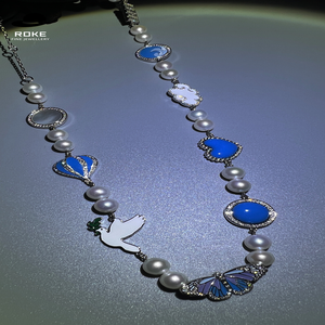 Nouveau collier pendentif en perles pour femmes personnalisé avec des motifs de colombe et de papillon, certification IGI/GAI, diamants ronds cultivés en laboratoire - Product Image 1