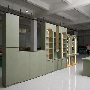 Mobilier de salon de coiffure sur mesure |   Stations de coiffure, postes de travail et vitrines |   Solution complète pour l'aménagement de salons - Product Image 3