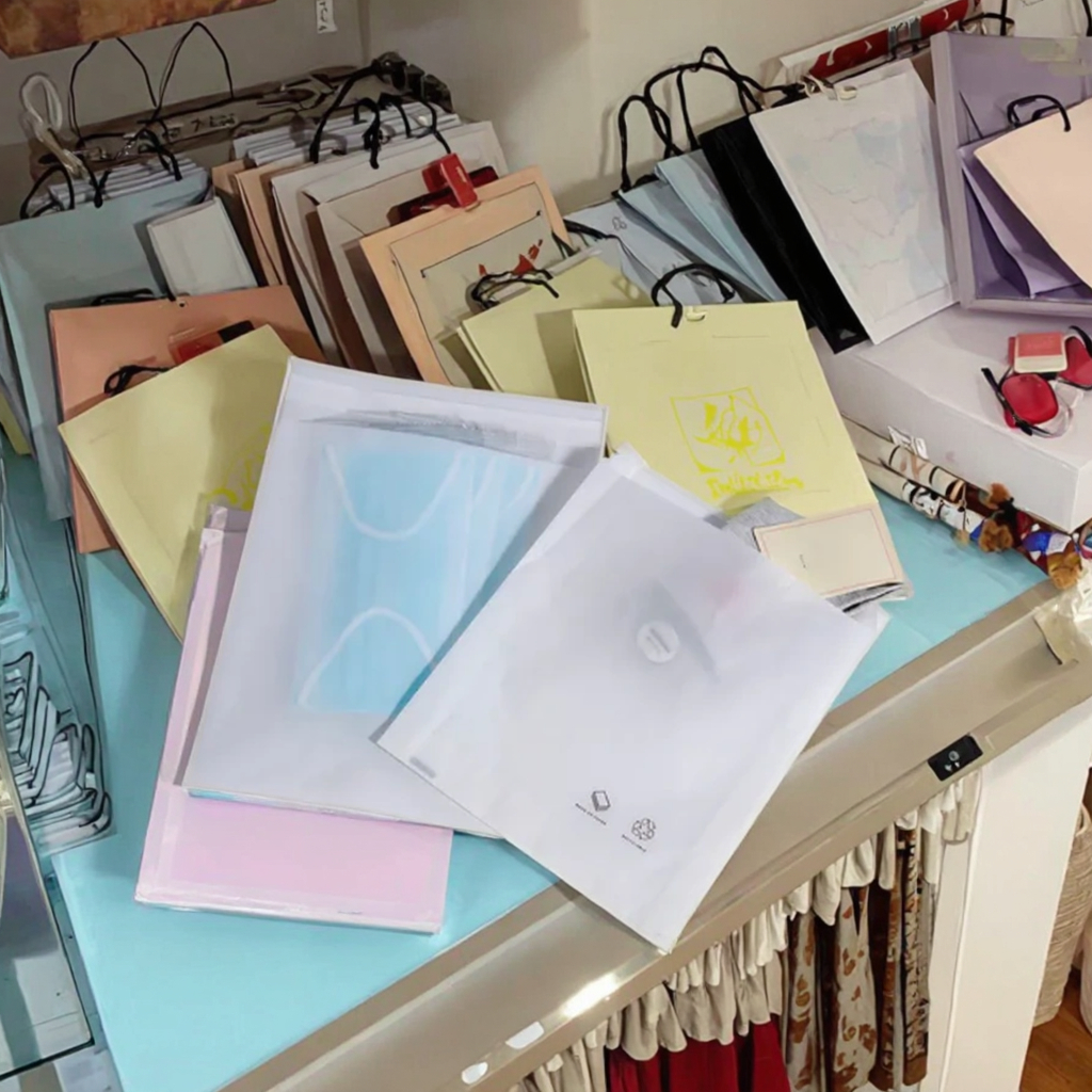 Customized Eco-Friendly Luxury Semi Transparent Wax Paper Gift Packaging Recyclable Envelope Glass Paper Bag Self Adhesive Seal
