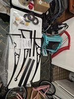 Auvent d'entrée de villa moderne de luxe avec fenêtre fixe en polycarbonate et couverture pare-soleil en alliage d'aluminium pour jardin et terrasse