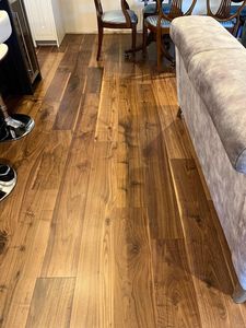 천연 아메리칸 블랙 월넛 다층 엔지니어링 경재 UV 부드러운 현대적인 디자인 가정 공간을위한 실내 나무 바닥 - Product Image 6