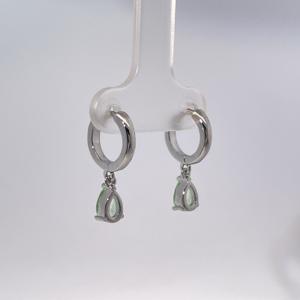 ต่างหูจี้ทรงเรขาคณิตคลาสสิก Tianyu Gems สำหรับผู้หญิง ทำจากทองเหลืองชุบทอง ประดับด้วยเพชรสังเคราะห์ทรงลูกแพร์สีเขียว - Product Image 6