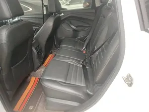 Ford Escape AWD Titanium 2019 2020 2021, Crossover con Sedili in Pelle, Tetto Apribile, Telecamera, Guida a Sinistra, Vendita all'Ingrosso di Auto Usate - Product Image 3