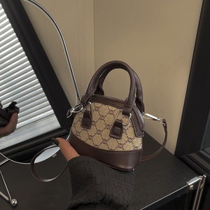 กระเป๋าถือแฟชั่นล้ำสมัย 2025 ลายพิมพ์สไตล์มาลลาร์ด กระเป๋าสะพายใต้วงแขนแบบมีซิป ผลิตจากโพลีเอสเตอร์ น้ำหนักเบา เหมาะสำหรับผู้หญิงที่ทำงานออฟฟิศ - Product Image 1