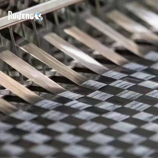 200g/m Twill Weave Carbon Fiber Cloth 3k T300 Fabric Dimensional Lightweight High Hardness for Outdoor Shoes Cars Luggage Bags