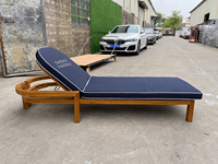 Ensemble de chaises longues et transats d'extérieur en bois de luxe moderne Hangkai avec structure en aluminium résistante aux UV pour piscine