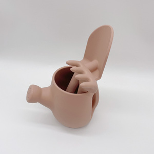 Annaffiatoio in Silicone con Set di rastrelli, perfetto per i più <span class=keywords><strong>piccoli</strong></span> che giocano in <span class=keywords><strong>giardino</strong></span> o in spiaggia - Product Image 3