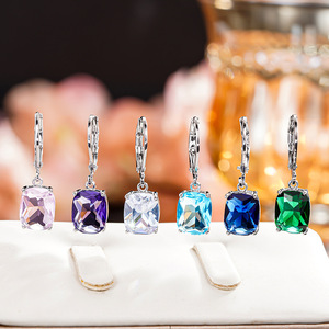Orecchini pendenti semplici con pietra blu per donna, eleganti orecchini pendenti per uso quotidiano, gioielli da festa, vendita all'ingrosso - Product Image 2
