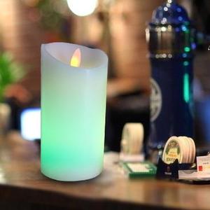 3 bougies piliers en cire de paraffine <span class=keywords><strong>LED</strong></span> sans flamme élégantes avec effet d'éclairage ambiant <span class=keywords><strong>multicolore</strong></span> biseauté pour une décoration intérieure haut de gamme - Product Image 4