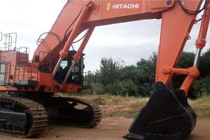 Excavatrice sur chenilles Hitachi EX1200 d'occasion, haute qualité, prix bas, d'origine japonaise, garantie 1 an sur moteur, boîte de vitesses et pompe, équipement de construction - Product Image 4