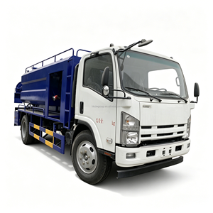 Camion aspirateur professionnel 700P avec pompe à eau haute pression et tuyau d'aspiration pour l'entretien des fosses septiques et des canalisations - Product Image 1