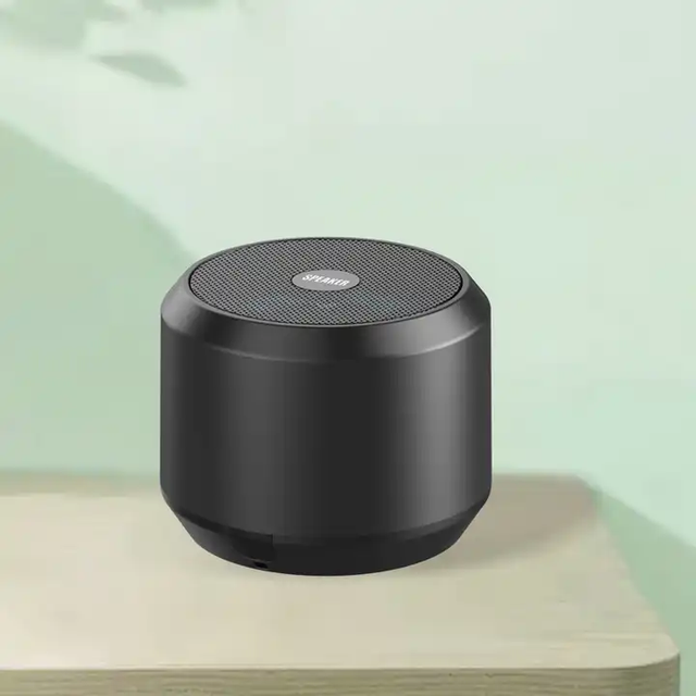 5W Rechargeable Portable RGB Bluetooth Speaker Bluetooth 5.0 at Nice Factory Price