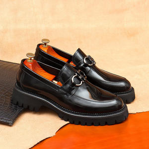 Nouvelles Bottes Classiques de Designer pour Hommes en Cuir Véritable Automne Hiver 2025 – Confortables, Imperméables, Antidérapantes, à Enfiler, pour le Travail - Product Image 1