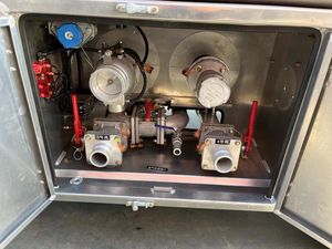 <span class=keywords><strong>Prix</strong></span> usine 4*2 5000 litres avion ravitaillement camion en alliage <span class=keywords><strong>d</strong></span>'aluminium petite taille hélicoptère ravitaillement camion - Product Image 6