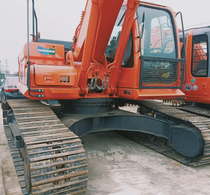 Excavatrice Doosan DX300 d'occasion, 30 tonnes, sur chenilles, modèle 2024, équipée d'un moteur, d'une boîte de vitesses et d'une pompe contrôlés par PLC, d'occasion - Product Image 4