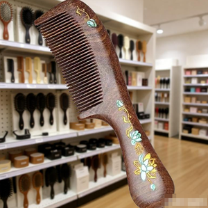 Peigne à cheveux en bois de santal pour massage domestique - Product Image 5