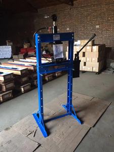 Presse hydraulique à portique robuste 2000KN, machine <span class=keywords><strong>de</strong></span> presse hydraulique électrique 50-200 tonnes pour pressage <span class=keywords><strong>de</strong></span> roulements, redressage <span class=keywords><strong>de</strong></span> métaux - Product Image 3