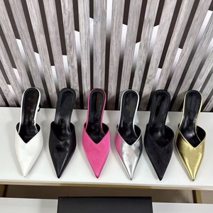 Vente en gros usine Nouveauté été <span class=keywords><strong>Sandales</strong></span> à talons hauts pointues de luxe et de mode, en cuir élégant de marque de créateur, pour l'extérieur et les mariages - Product Image 1