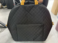 Siège de voiture carré portable et souple pour chien, avec laisse de sécurité, pour petits animaux, chiots et chats, idéal pour les voyages en extérieur (vente en gros)