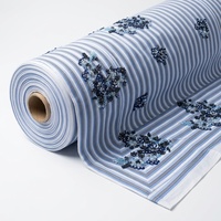 Tissu brodé de sequins dorés à rayures bleues et blanches, style élégant, tissu pour robe ou chemise orné de strass et de sequins