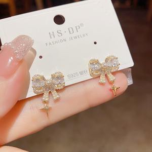 Verano moda alta calidad imitación perla mariposa arco pendientes mujer exquisito nuevo diseño cobre tachuelas regalo perfecto - Product Image 4