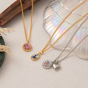 Collana con Ciondolo Smaltato Placcato Oro a Forma di Fiore d'Amore con Perla, Charm <span class=keywords><strong>per</strong></span> <span class=keywords><strong>Lei</strong></span> - Product Image 5