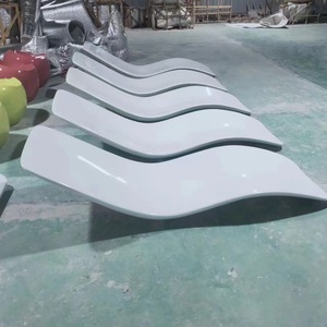 كرسي استلقاء فاخر وعصري من الألياف الزجاجية للحدائق الخارجية من بلوتاون FPR-C01، مناسب لحمامات السباحة والشاطئ وتنسيق الحدائق - Product Image 6