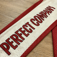 Uniformes de Fútbol Personalizados con Parches Blancos y Rojos, Camiseta Deportiva de Manga Larga con Malla de Secado Rápido y Estampado en Serigrafía para Hombre