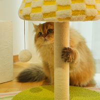 Griffoir vertical haut de gamme pour chat, compact et durable, motif à carreaux, design de dessin animé, jouet interactif, emballé en carton, non inclus