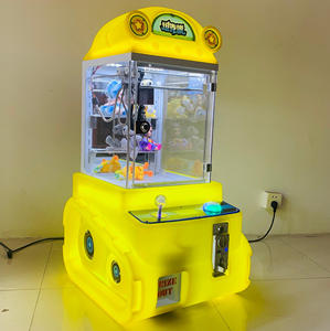 Machine à griffes personnalisable avec logo, fonctionnant à pièces/jetons, construction en métal et verre trempé, compatibilité universelle des prises - Product Image 5
