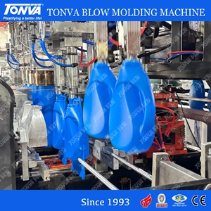 Máquina de fabricación de moldeo por soplado de botellas de líquido plástico con línea de producción - Product Image 5
