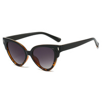 Lunettes de soleil œil-de-chat élégantes et décontractées pour femmes, protection UV, verres PC – Tendance transfrontalière européenne et américaine, personnalité affirmée