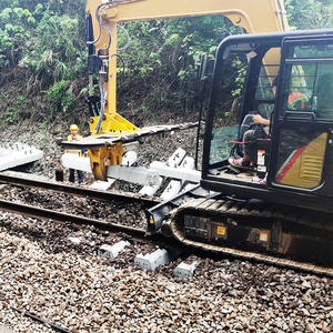 Excavatrice de maintenance ferroviaire ZHONGMEI pour le nettoyage du ballast, composants essentiels du moteur, remplacement des traverses et fonctions de compactage - Product Image 4
