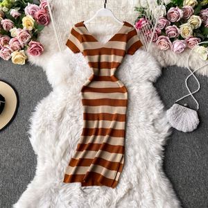 Vestido casual de punto a rayas con cuello en V y manga larga para mujer, vestido tubo midi de cintura alta, vestidos sexys para mujer, ropa al por mayor - Product Image 2
