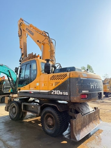 Excavatrice d'occasion d'origine coréenne Hyundai210W, excavatrice sur pneus de 21 tonnes R210W Robex 210, excavatrice à pneus 210w-9 210w-9T 210-9 à vendre - Product Image 4