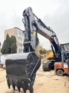 Excavadora Volvo EC380DL Usada de Alta Calidad con Componentes Core Coreanos de 38 Toneladas: Motor, Caja de Cambios, Bomba, Rodamientos, PLC en Venta - Product Image 4