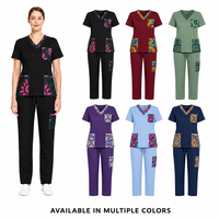 Ensemble de blouses médicales pour femmes à imprimé africain, haut à col en V et manches courtes avec poches à imprimé, pantalon droit, tenue de travail médicale